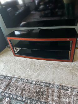Bello Entertainment Stand