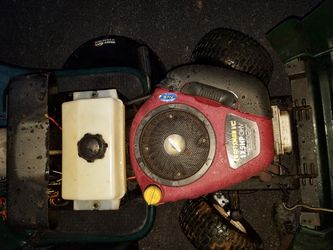 Craftsman lt1000 riding mower with triple bagger for Sale in
