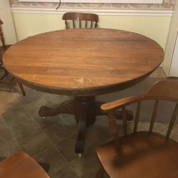 Round Wood Table 4 Chairs 