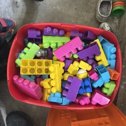 250 Piece Mega Blocks
