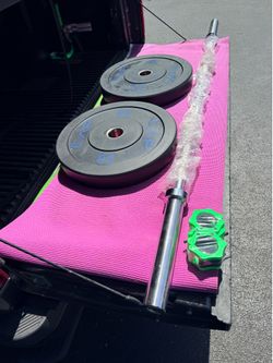 New 6’ Olympic Barbell with 45 Pound Bumper Plates and Quick Locking Collars
