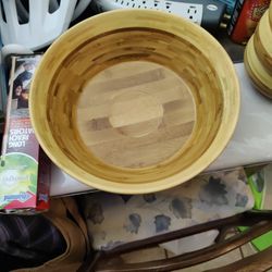 Large Wooden Salad Bowel W/ 4 Small Bowels 