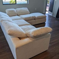 New Cloud Modular Sectional Couch  ! Free Delivery 🚚  Financing Available  ! 