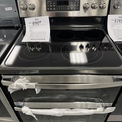 30” double oven electric range