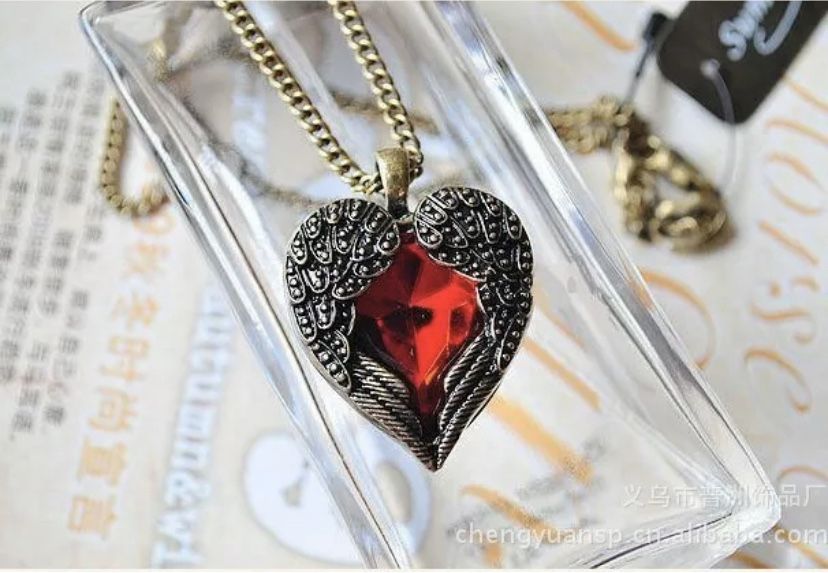Red Heart Pendant Necklaces -2
