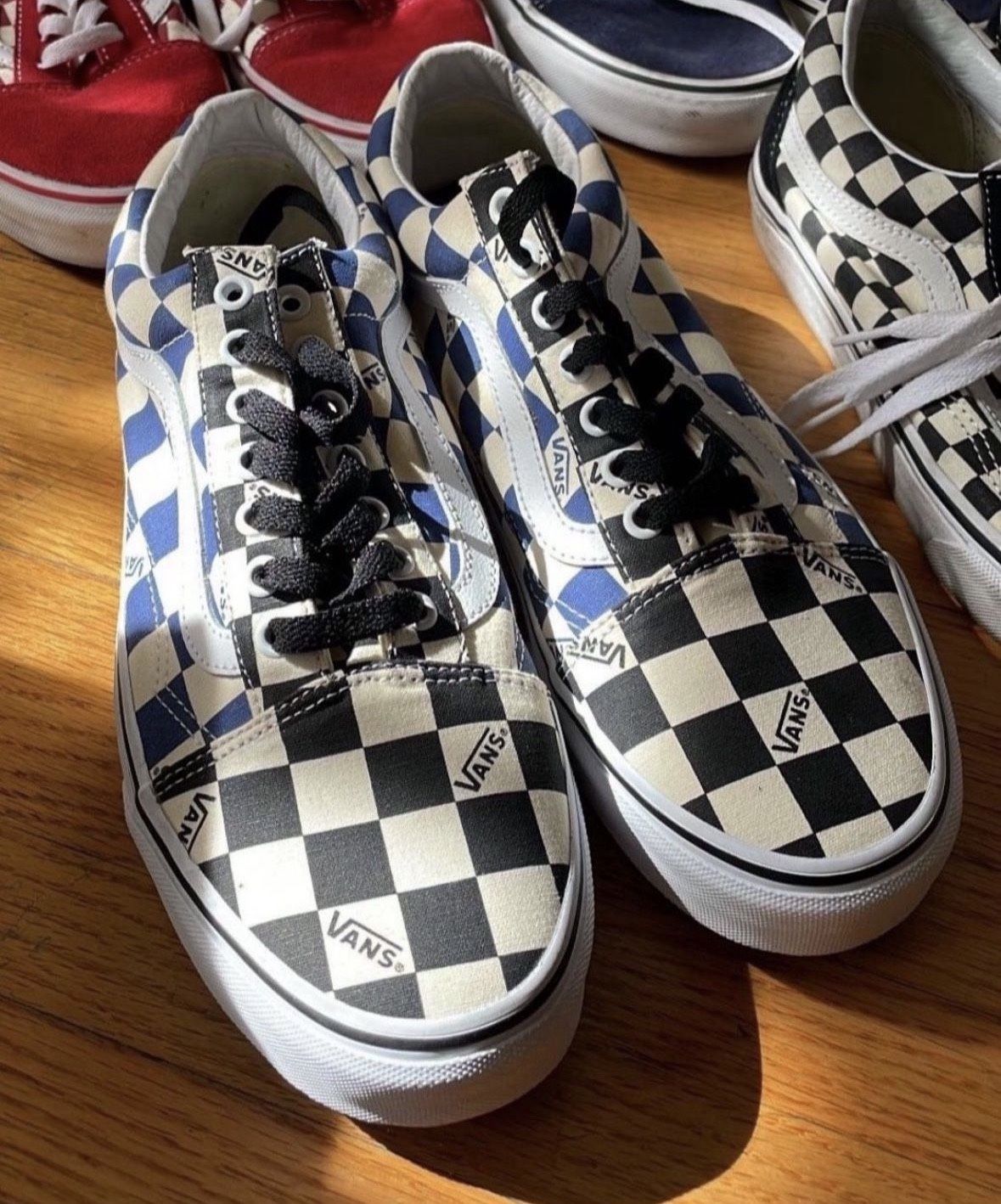 Selling my Vans. Like new only worn once at home. Size 9 in excellent condition.π