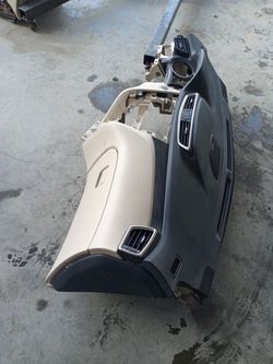 2015 Nissan rogue.. dash