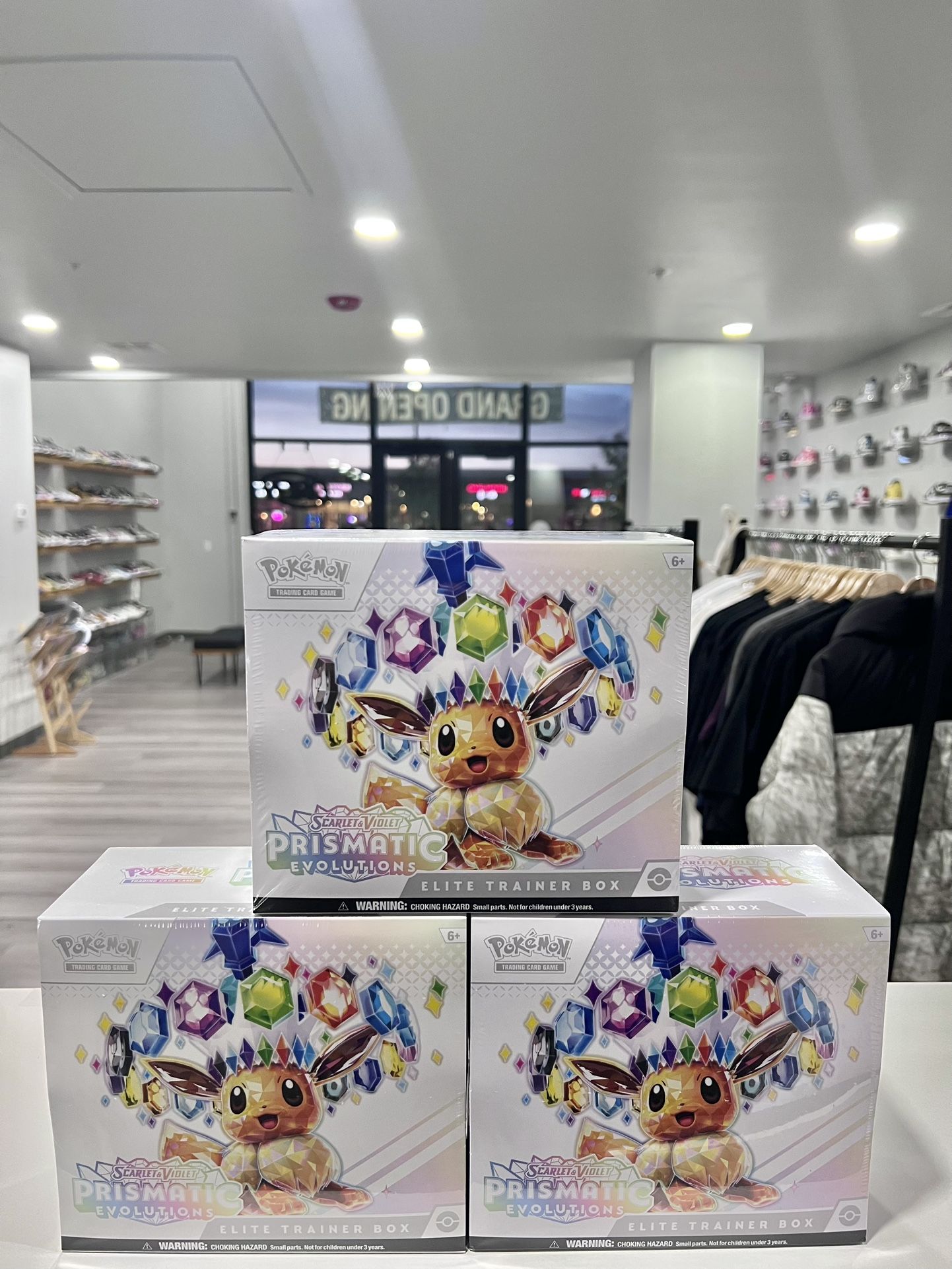Pokemon Prismatic Evolutions Elite Trainer Box - SV: Prismatic Evolutions (PRE)
