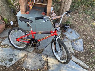 Mongoose Outer Limit Mid-school Bmx