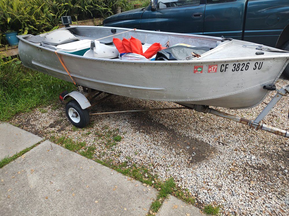 12 Ft Klamath Aluminum Boat With Trailer. Clean Title In Hand For Both