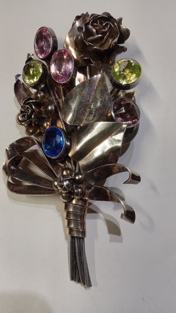 HOBE STERLING BROOCH