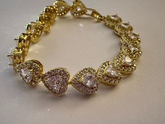 Gold Heart Stone Bracelet with Diamond Accents – 6½ Inches