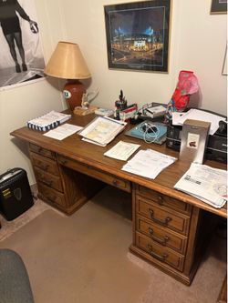 Office furniture! Desk and Crendenza
