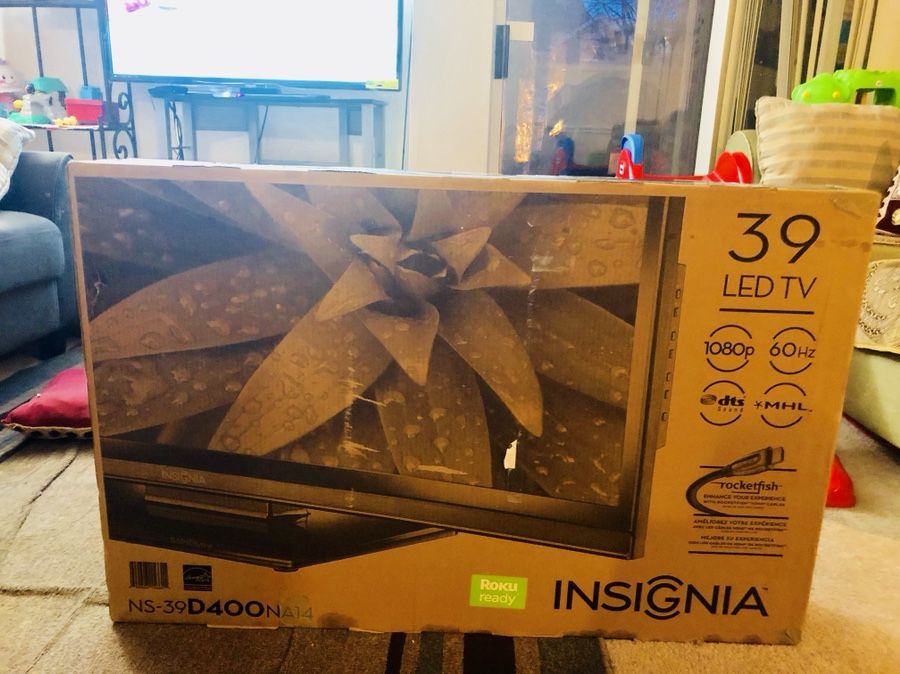 39” insignia tv in good n working condition .