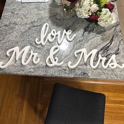 Love Mr & Mrs wooden letters