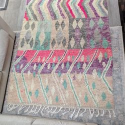 HUGE 9ft x 6ft Authentic Moroccan Wool Rug - Pastels & Chevrons