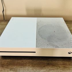 Xbox One s. 