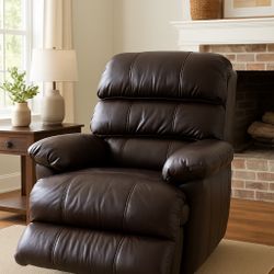 Luxury Leather Recliner Chair – Excellent Condition