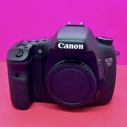 Canon  EOS 7D