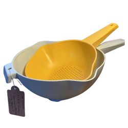  Vintage Tupperware Colander Set