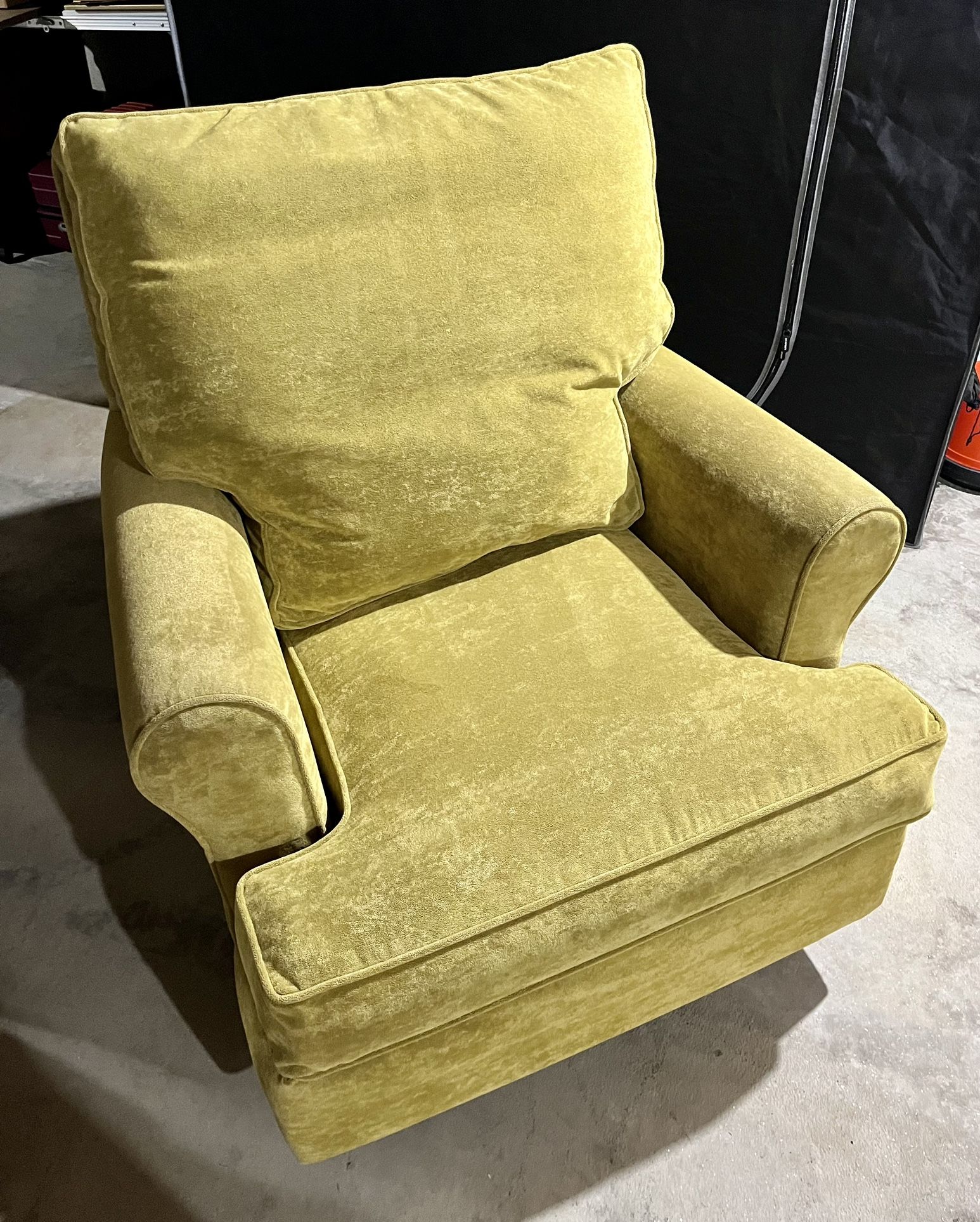 Felt Swivel Rocking Chair 