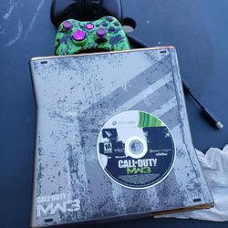 Xbox 360 Limited edition Call Of Duty MW3 no Cables just 2 controller n with Game... all work 100% Style like that not faded or scratch