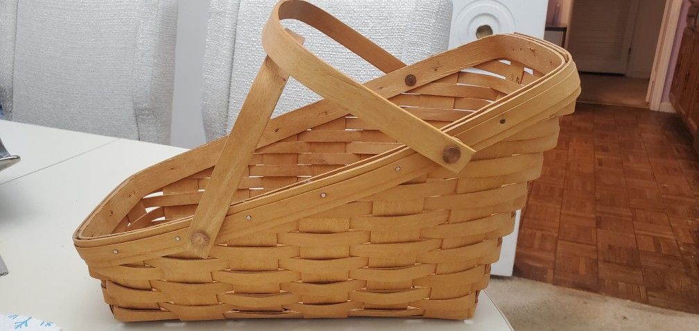 LONGABERGER BASKET