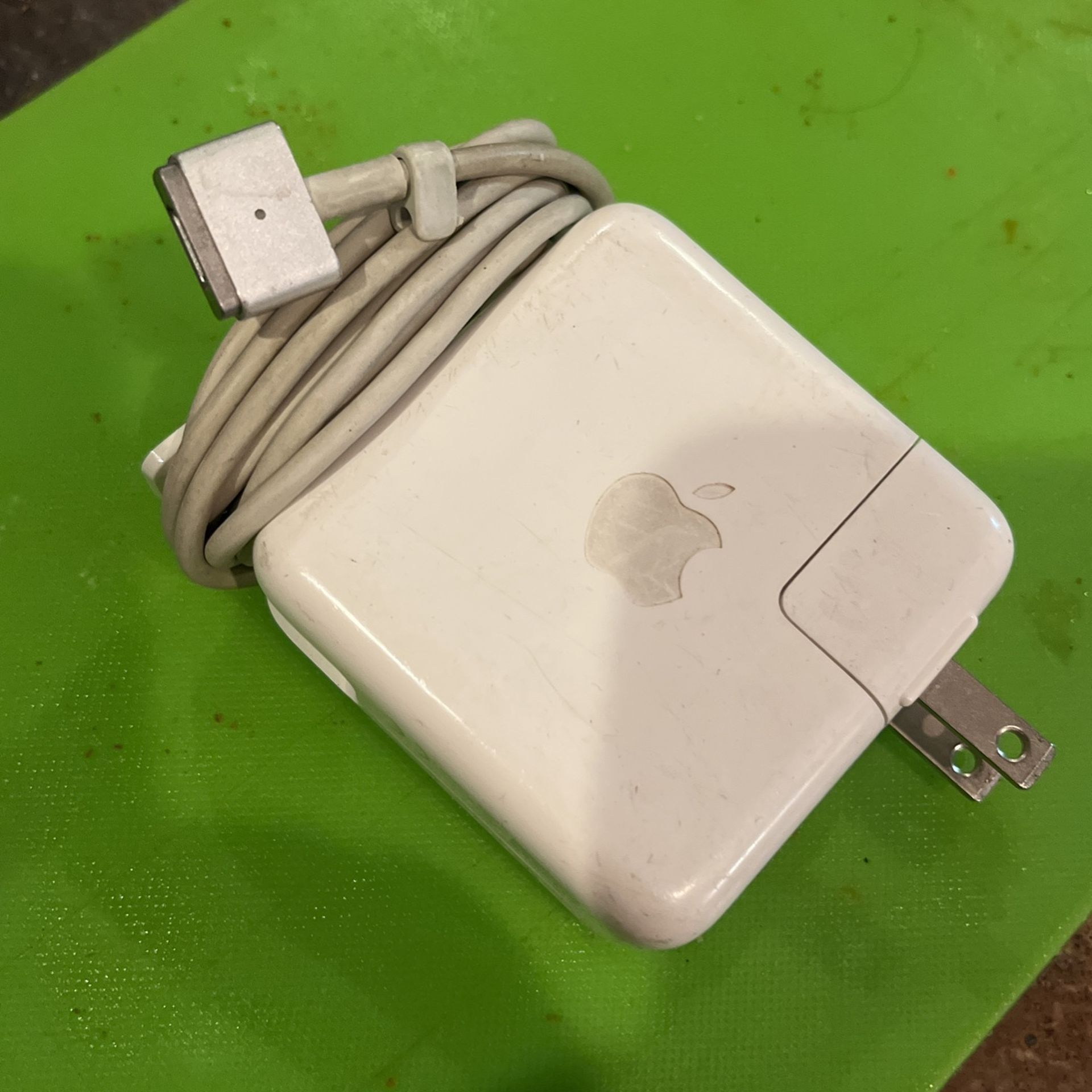 45W AC power adapter for Mac Laptops