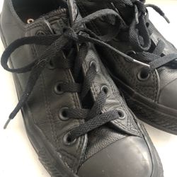 Black Leather Converse Womens Size 6 Mens Size 4