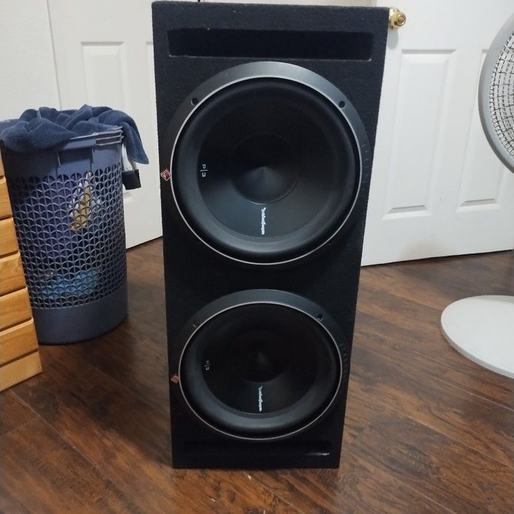 Subwoofers 2 12 Inch Rockford Fosgate P3 In Ported Box 2400 Watts Sound Absolutely Amazing Work Perfectly Flawless Condition No Problems At All