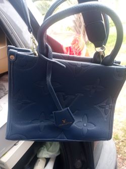 CUTE SMALL CROSSBODY PURSE, NEVER USED , COLOR NAVY