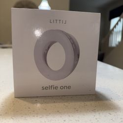 LITTIL RING LIGHT SELFIE ONE