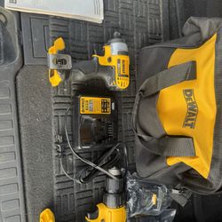 New Dewalt Drill Set