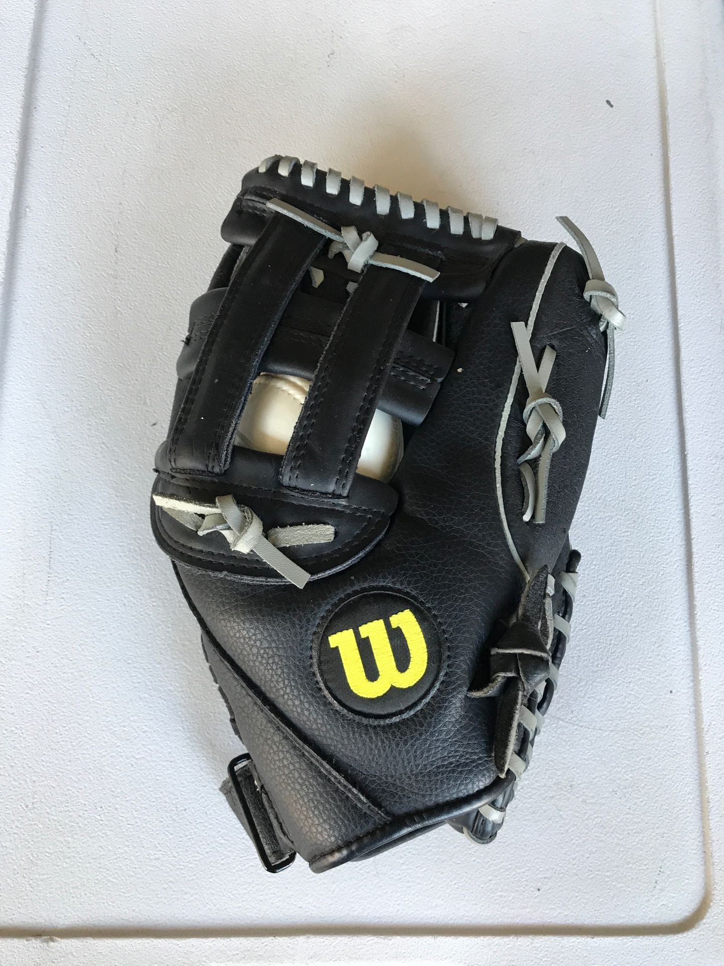 Glove, Wilson softball. sz: 13