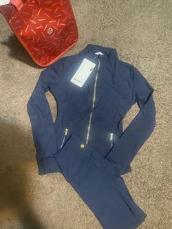 Size 4 lululemon set navy blue and gold