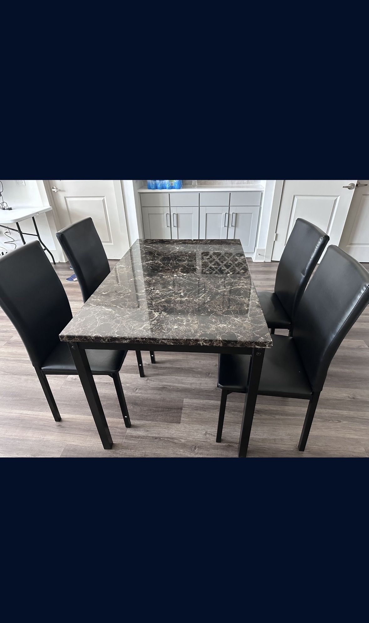 Mainstays Faux Marble Dining Table and 4 PU Chairs Set, Black Color