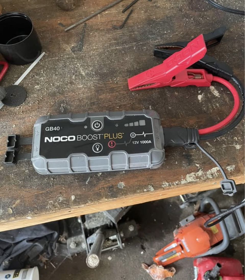 Cordless Battery Jump Starter 