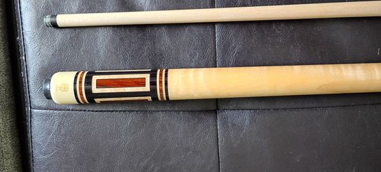 Pool cue