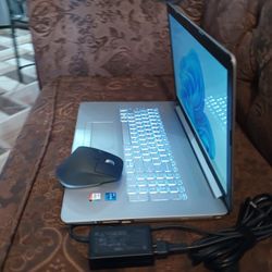 Laptop HP-17-by4004ds-Intel Core i5-11th Gen-12gb Ram-256gb HD SSD Solid-goo-d For Studen-ts.