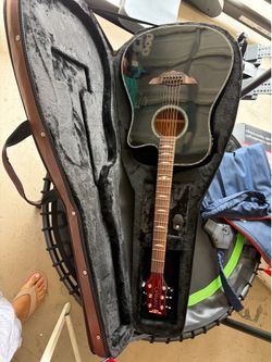 Keith Urban Acoustic Electric Guitar set