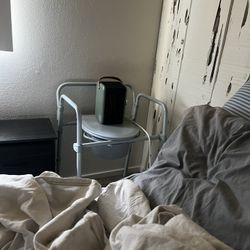 Commode 