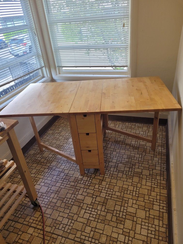 Kitchen Table And Chairs-Solid Wood