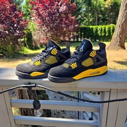 Jordan 4s Flight 