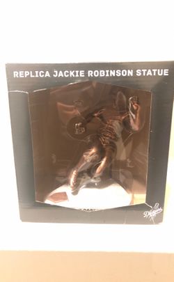 Jackie Robinson Statue Replica