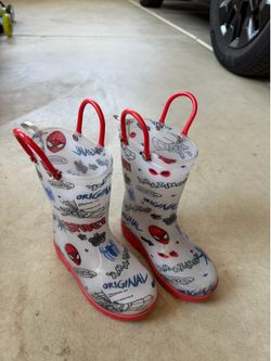 Marvel rain boots size 9