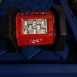 Milwaukee Flood Light 
