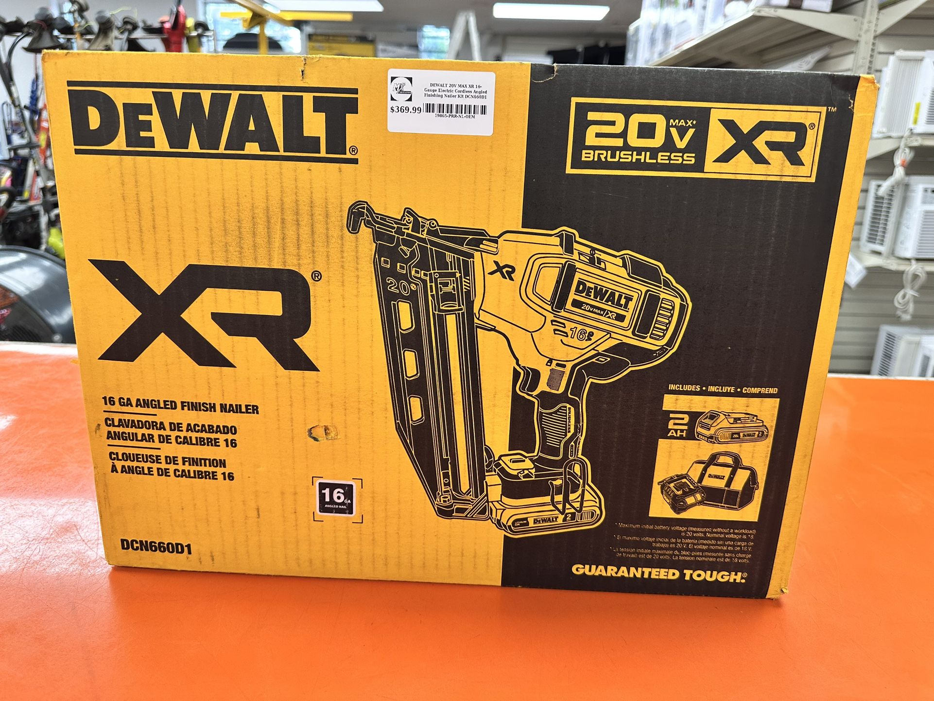 Dewalt DCN660D1 16 Gauge Angled Finishing Nailer Kit
