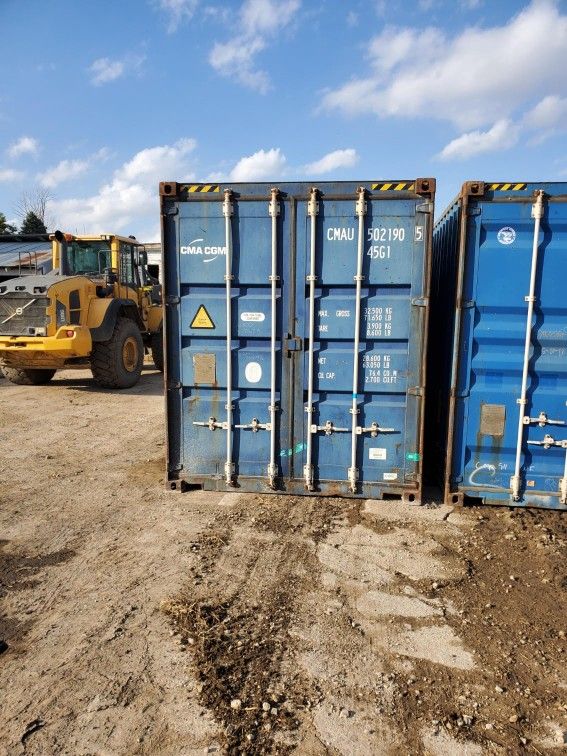 DRY STORAGE SHIPPING CONTAINERS! NEW AND USED! 20’ & 40’ AVAILABLE