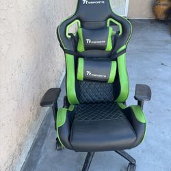 Tt esports Gaming Chair 