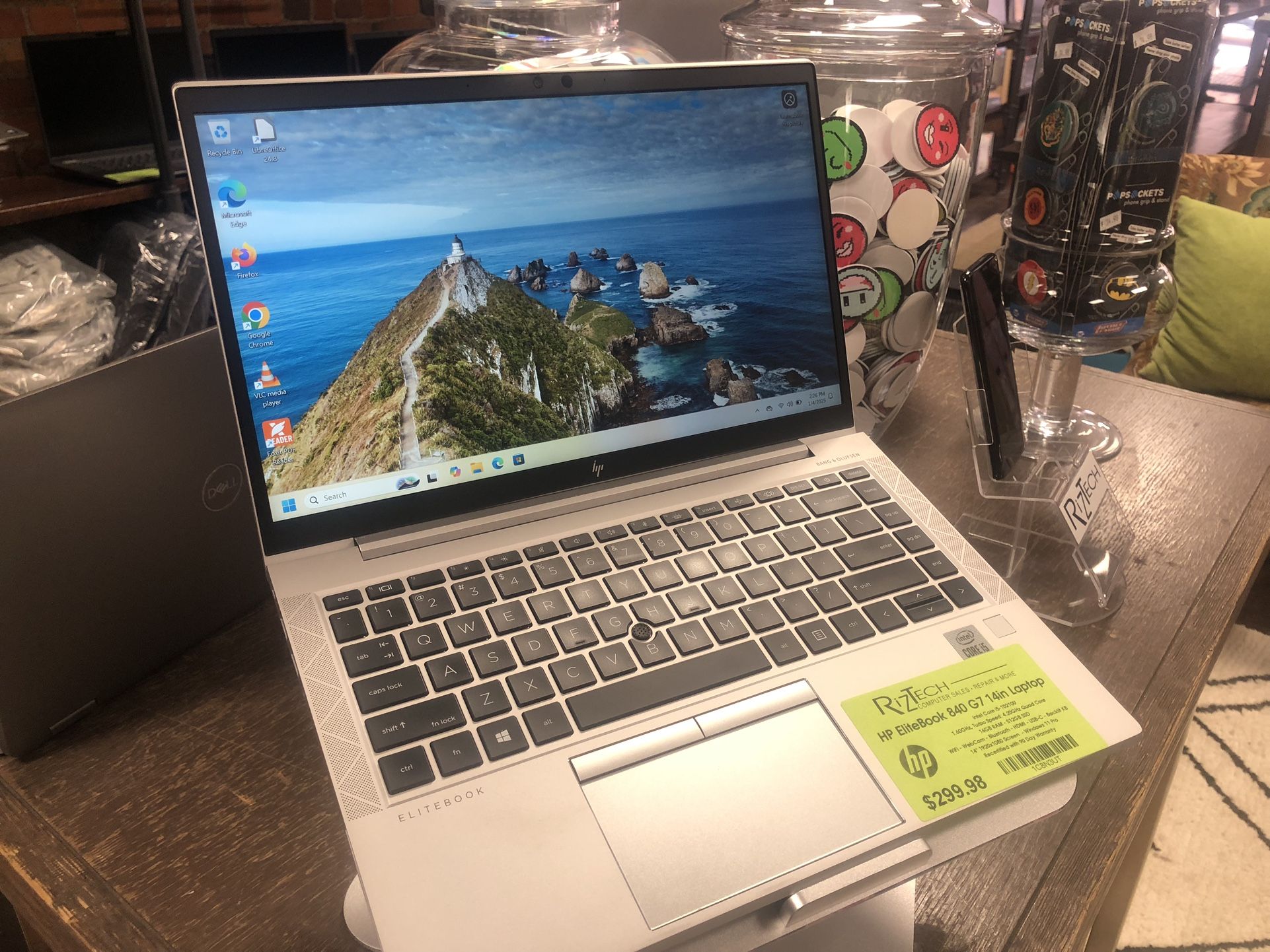 **HP EliteBook 840 G7 14-inch Laptop - $299.98**